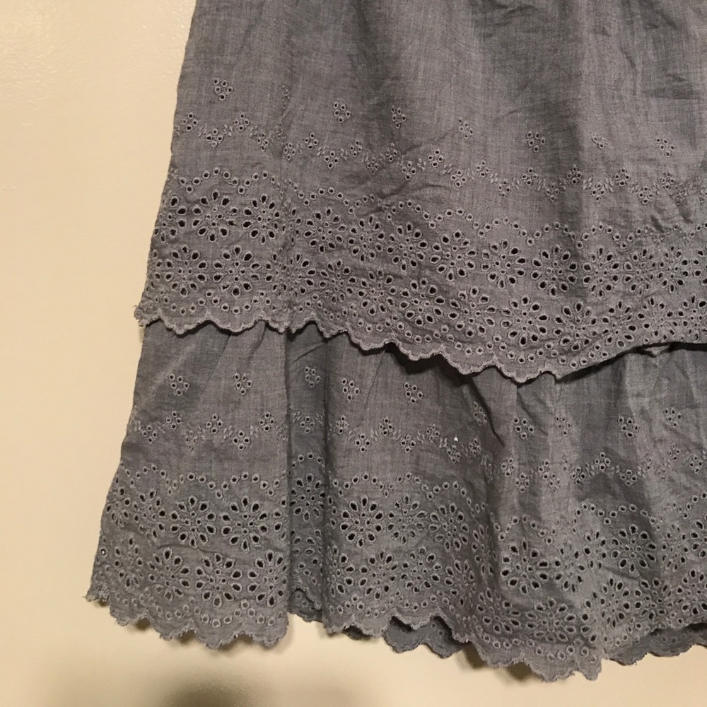 10$SALE$ J.Crew gray eyelet tiered mini skirt - Picture 4 of 4